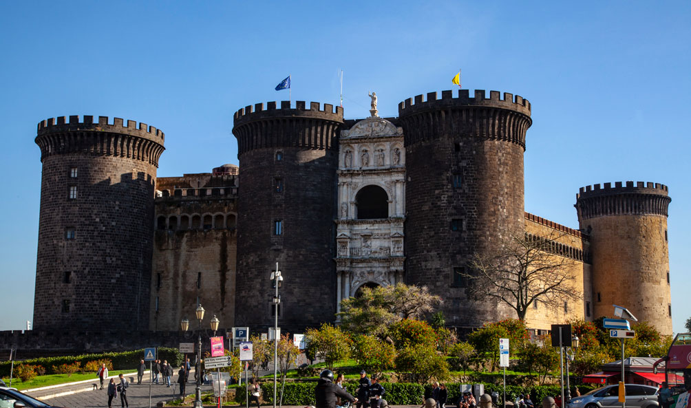 Royal Naples: between Kings and Castles
