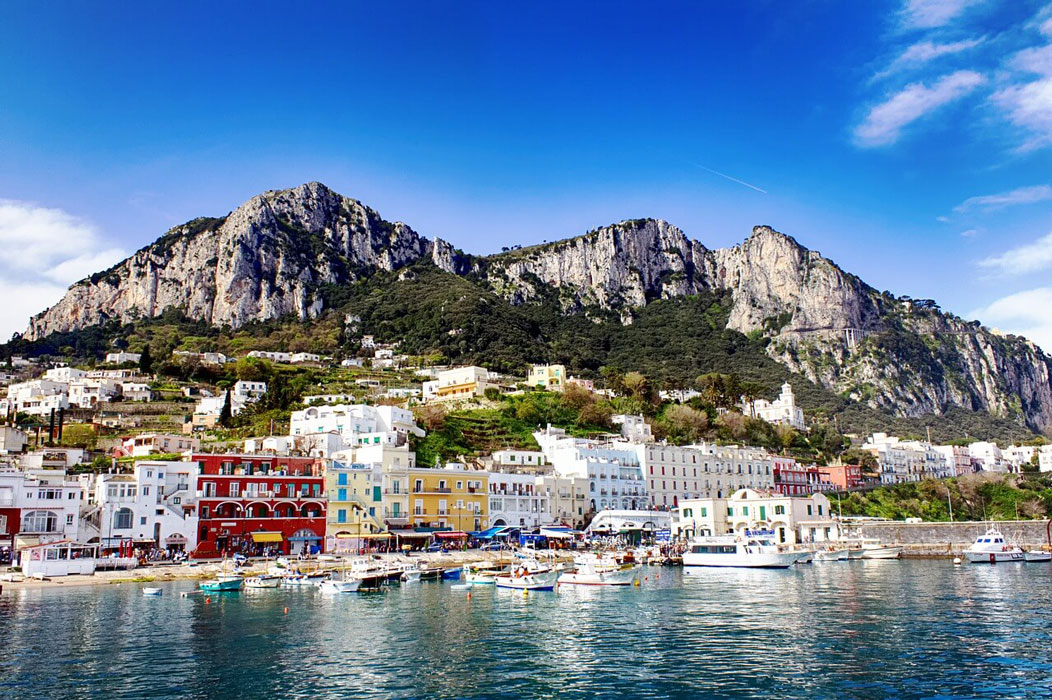 L'Isola di Capri in Barca con Chef a Bordo 